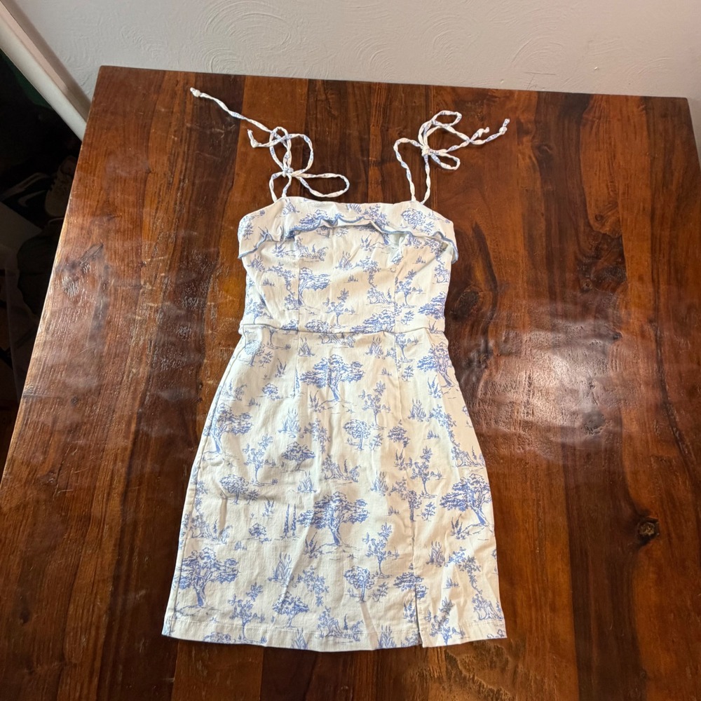 Altar'd State Blue White Toile Mini Dress Tie Strap Ruffle Small 25ER69WZBP